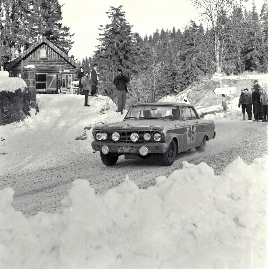  Ford Falcon 1964 года  (фото 11 из 24)
